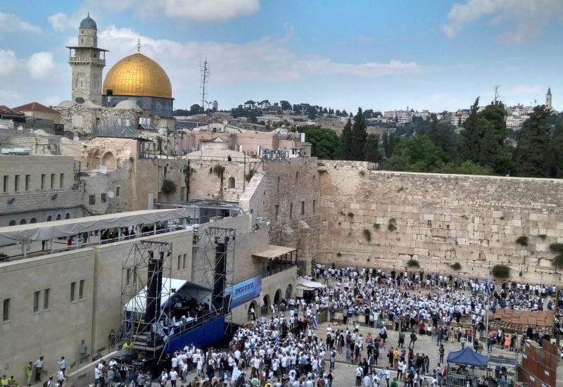 Edifício da sinagoga ou templo judaico com local de culto