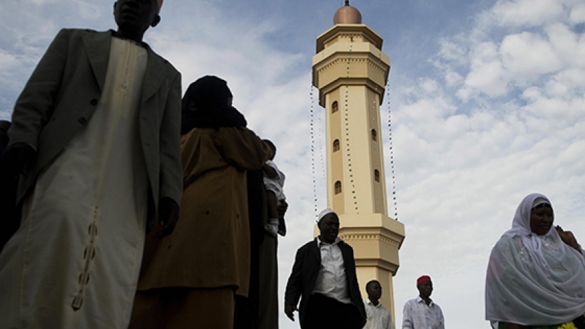 Líder de uma das maiores mesquitas de Uganda assume fé em Cristo