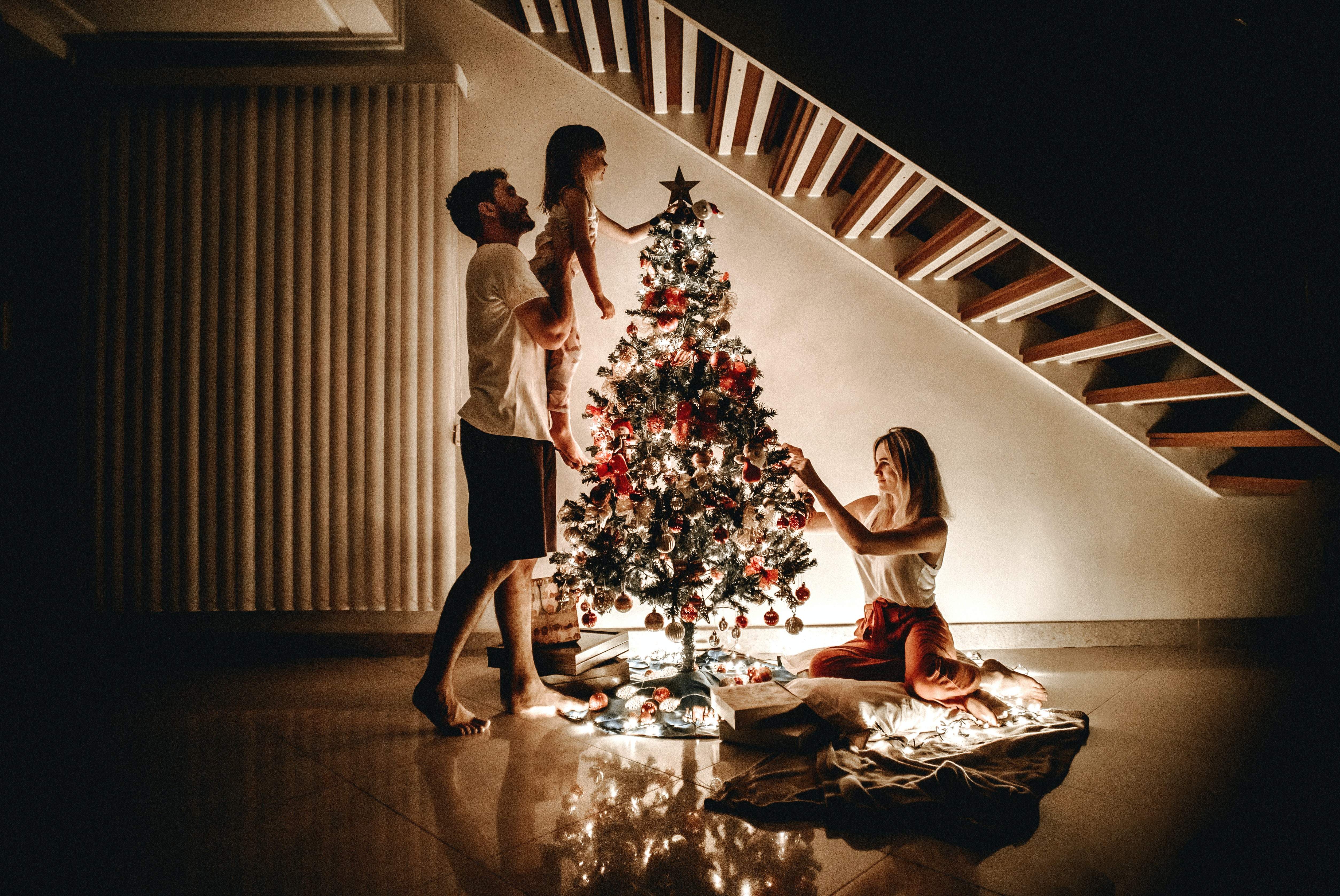 Será que a árvore de Natal tem origem no paganismo? Teólogo responde  biblicamente - Guiame