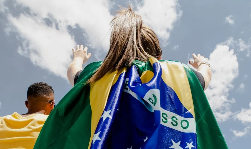 Igrejas evangélicas no Brasil cresceram 543% em 20 anos