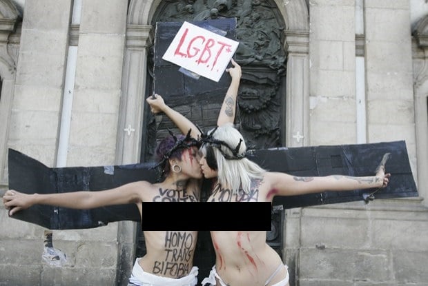 Petição propõe criminalização do mau uso de símbolos religiosos