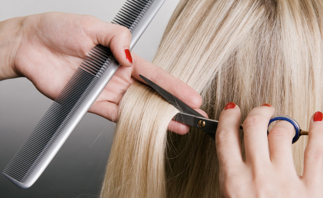 hora certa de cortar o cabelo