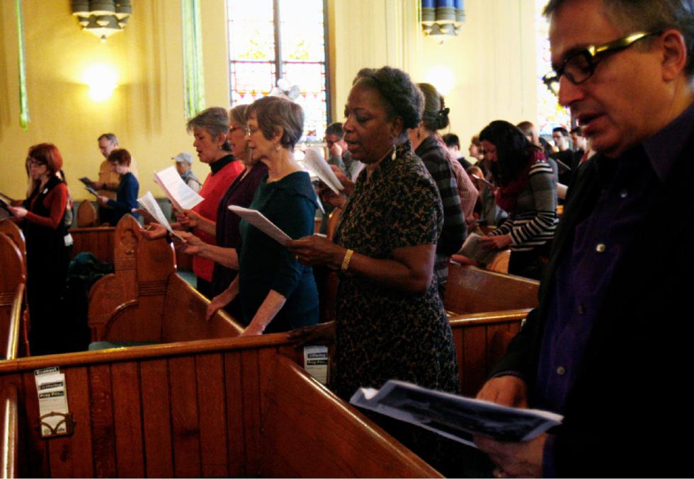 Após dar 500 dólares a cada membro, igreja dos EUA relata como o dinheiro foi gasto