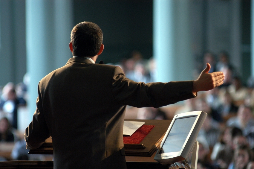 O motivo da "desaceleração" são os bebês, as outras religiões, e o minucioso trabalho de formação de discípulos.