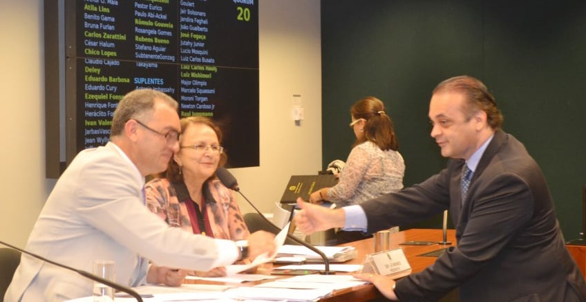 Roberto de Lucena na Comissão de Relações Exteriores e Defesa Nacional/