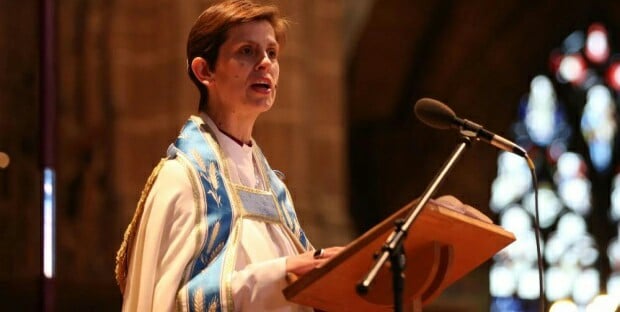 Rev. Libby Lane, primeira bispa mulher da Igreja da Inglaterra desde março. 