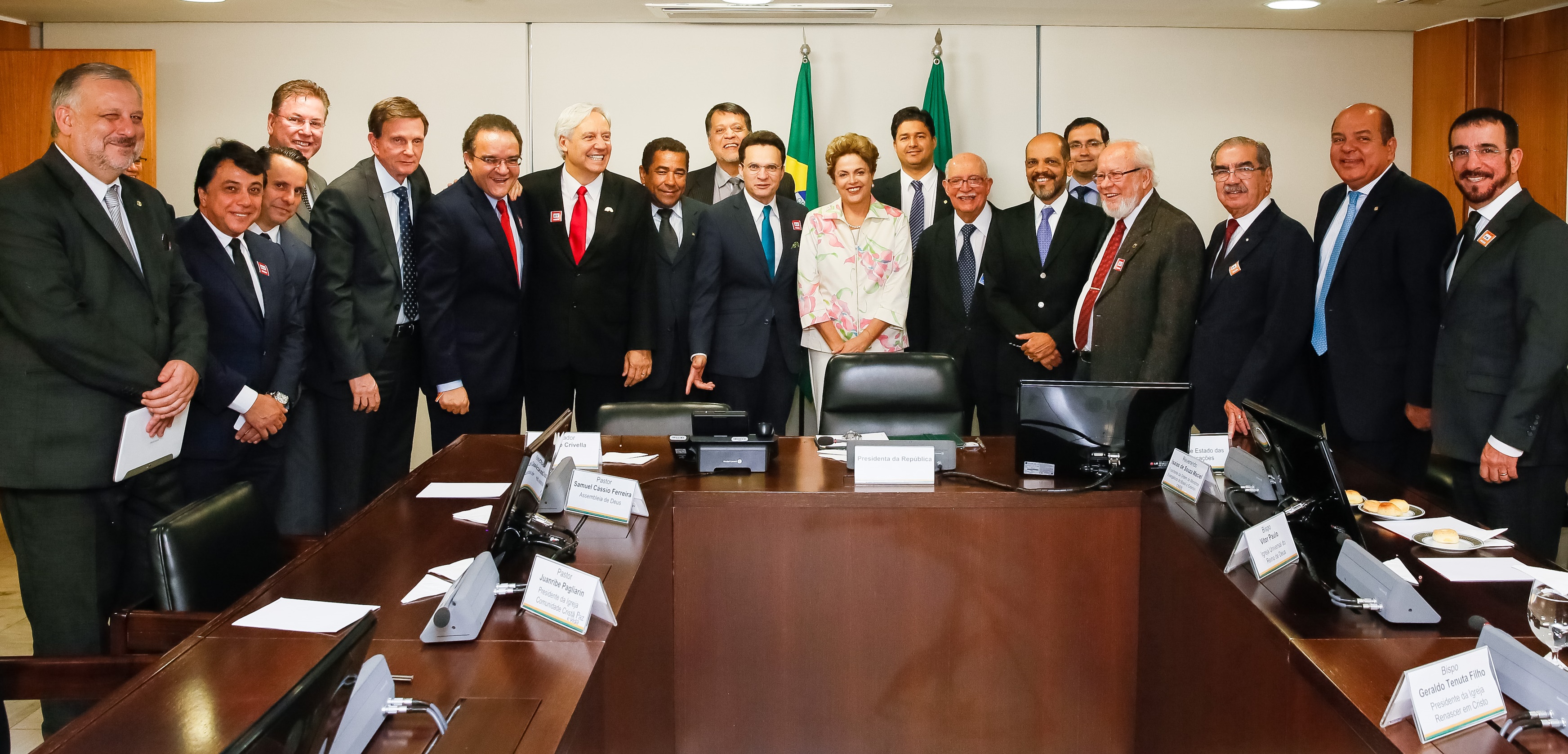 Dilma se reuniu com alguns pastores e outros representantes da bancada evangélica. (Foto: Roberto Stuckert Filho/PR)