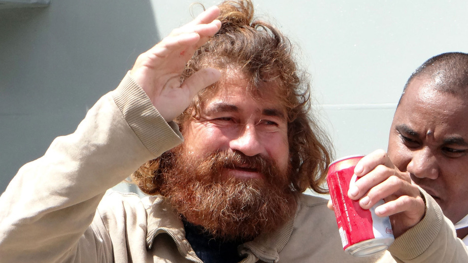 Depois de mais de um ano sozinho no mar, Alvarenga finalmente viu um vislumbre de terra. (Foto: Reprodução/ Mashable)
