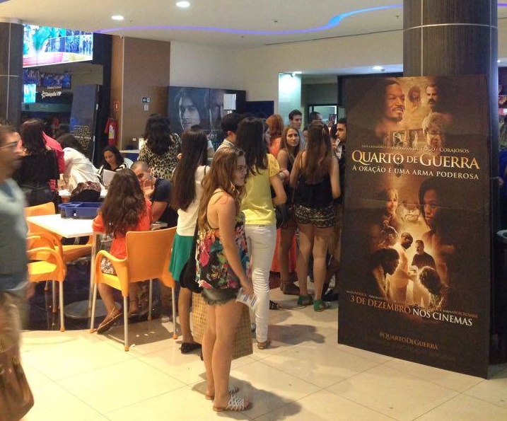 Com duas salas reservadas. a Premiere do filme "Quarto de Guerra" em Fortaleza contou com a presença de 440 pessoas, de diversas igrejas da cidade. (Foto: Guiame)﻿