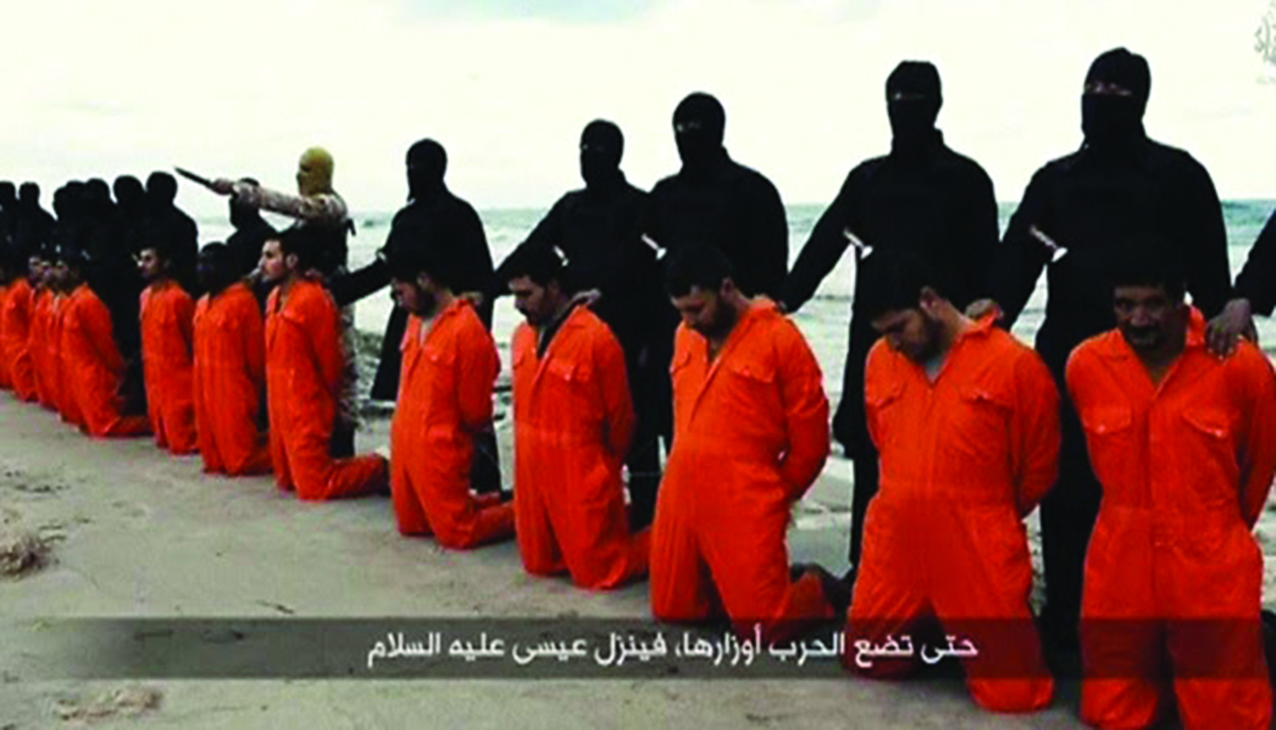 21 cristãos coptas egípcios têm sua execução brutal registrada em vídeo pelo Estado Islâmico, em uma praia da Líbia (Imagem: Reprodução)