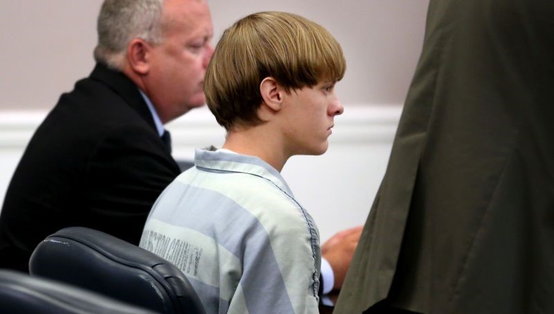 Dylan Roof, 22 anos, pode ser condenado à pena de morte, por sua autoria na execução brutal de 9 pessoas, em uma igreja da cidade de Charleston. (Foto: Gawker)