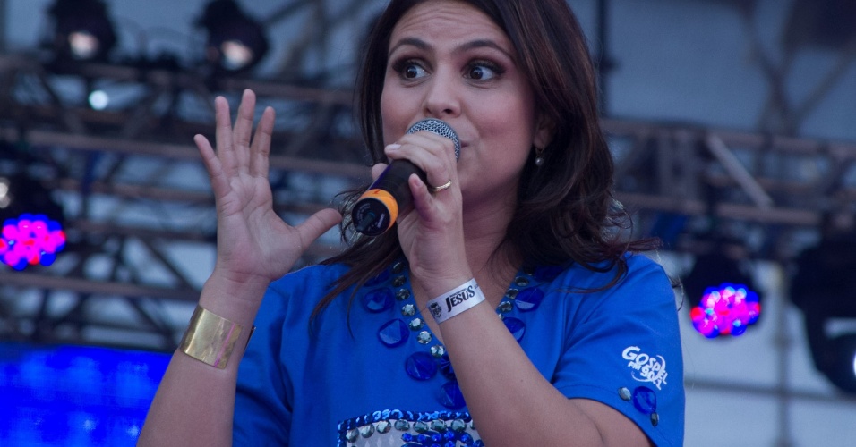 Sucesso da música gospel, Aline Barros é uma das participações musicais aguardadas para esta edição da Marcha para Jesus, em 2016. (Foto: UOL)
