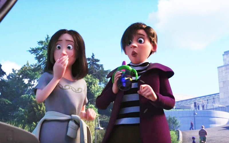 Em uma das cenas de seu primeiro trailer, aparecem duas mulheres cuidando de um bebê em um parque. (Imagem: Youtube)