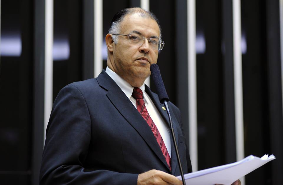 Pastor Eurico pontua que o projeto não tem a pretensão de oferecer “cura” para a homossexualidade. (Foto: Leonardo Prado/Câmara dos Deputados).