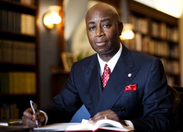 Barry C. Black é o líder espiritual de algumas das pessoas mais poderosas da América. (Foto: Reprodução)