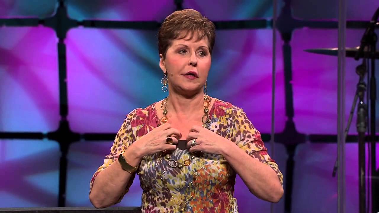 Joyce Meyer conta como foi libertada do vício em cigarro "Muita ajuda