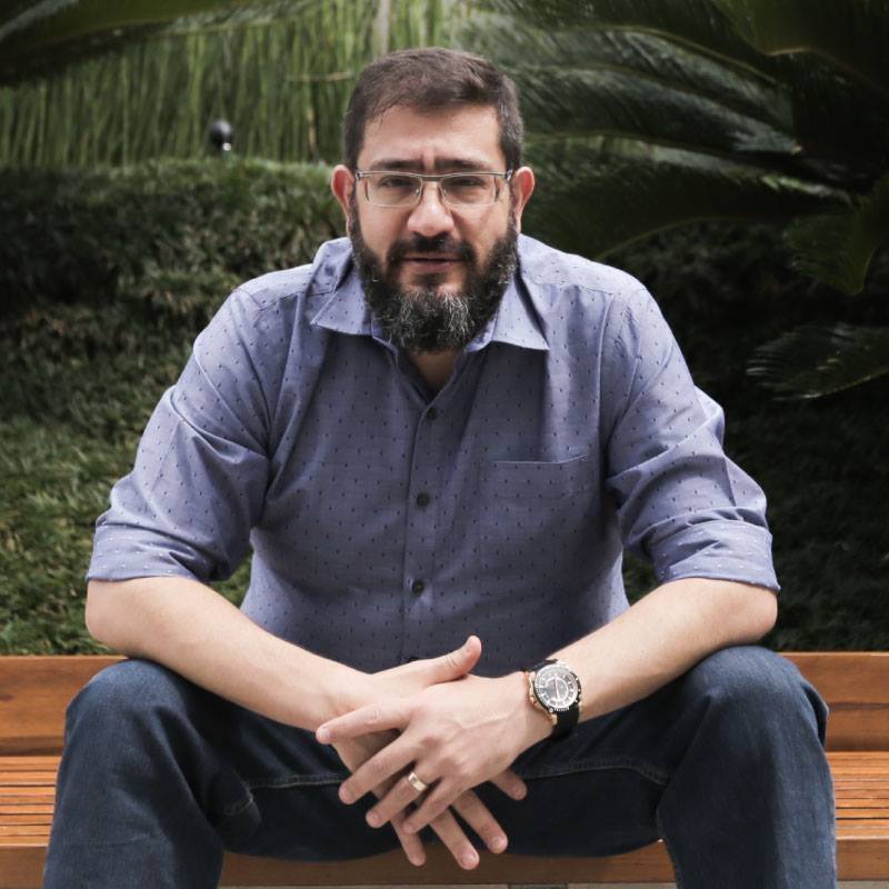 Pastor Luciano Subirá esclarece debates sobre a oração em línguas. (Foto: Reprodução/Facebook)