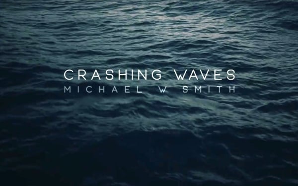 Michael W. Smith compartilhou um vídeo com a letra da música no Facebook e no YouTube. (Foto: Reprodução).