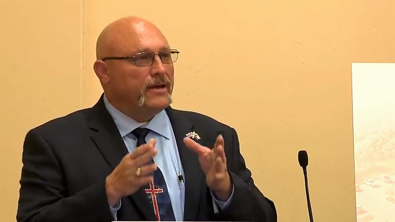 Pastor Frank Pomeroy lidera a Igreja Batista de Sutherland Springs, no Texas. (Imagem: Youtube)