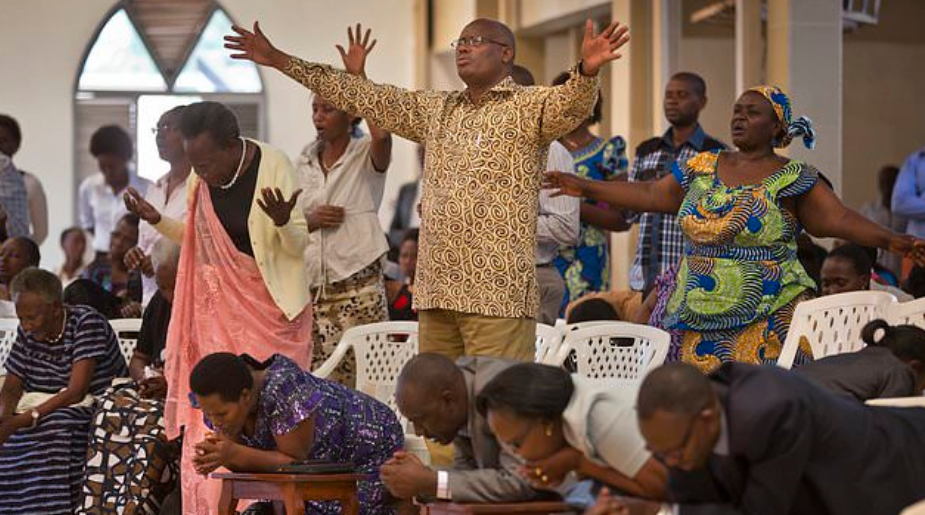 O foco da ação estaria em fechar igrejas pentecostais, por terem mais facilidade de se espalharem. (Foto: AP Photo/Ben Curtis).