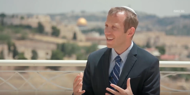 O rabino Tuly Weisz é editor da Bíblia de Israel e fundador da organização Israel365. (Foto: Israel365)