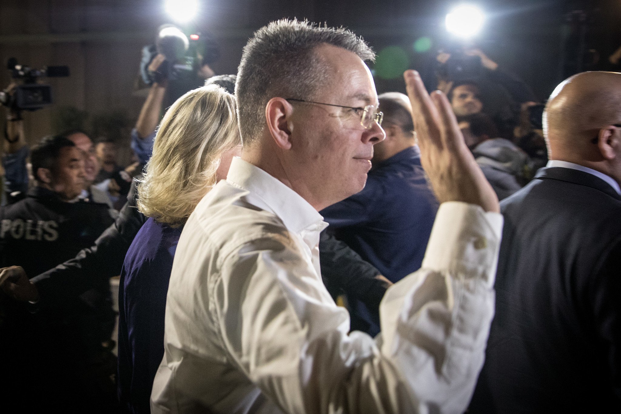 Pastor Andrew Brunson no Aeroporto Internacional de Izmir, após ser libertado de prisão na Turquia. (Foto: Chris McGrath/Getty Images)