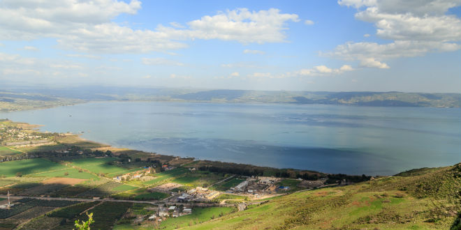 Vista da região de Kinneret, onde se localiza o Mar da Galileia. (Foto: Shutterstock)