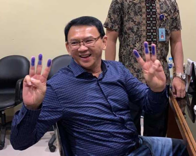 Ex-governador cristão Basuki Tjahaya Purnama sai da prisão na Indonésia. (Foto: Reprodução/Twitter)