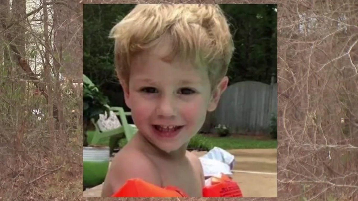 Casey Hathaway, de 3 anos, foi encontrado em floresta em temperatura abaixo de zero grau. (Foto: Reprodução/ABC)