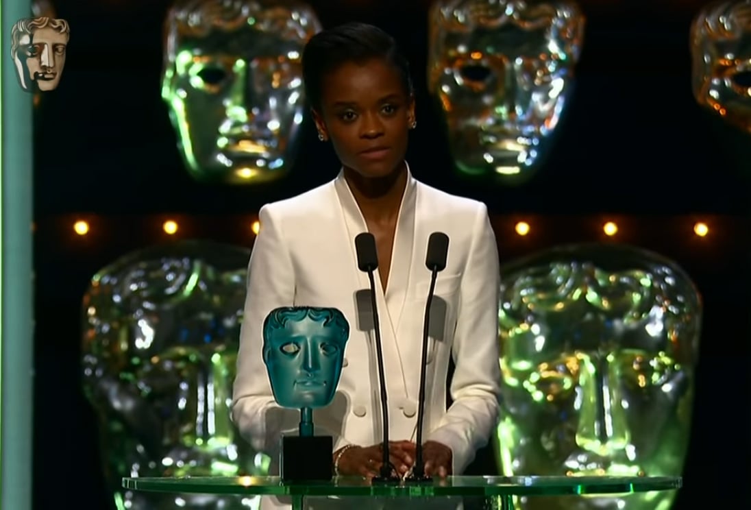 Letitia Wright agradece a Deus durante premiação da BAFTA, em 09 fevereiro de 2019. (Foto: Reprodução/YouTube)