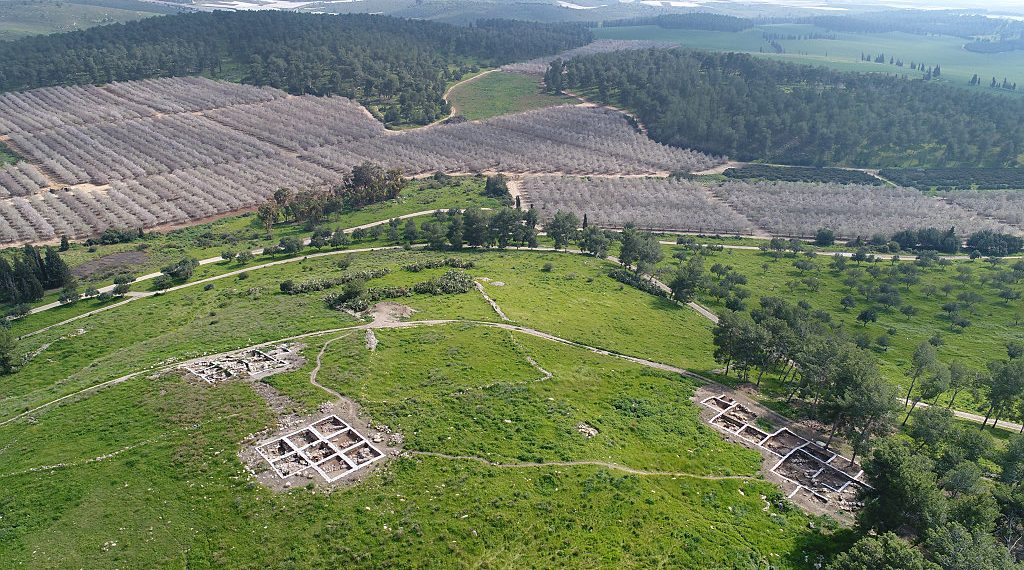 Sítio arqueológico em Khirbet a-Ra'i, onde os pesquisadores acreditam ter localizado a cidade bíblica de Ziclague. (Foto: Autoridade de Antiguidades de Israel)