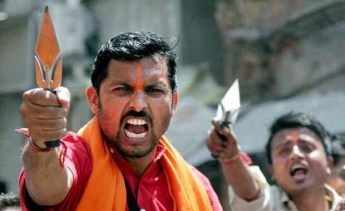 Membros do grupo ultranacionalista Vishva Hindu Parishad. (Foto: Reprodução/Ásia News)