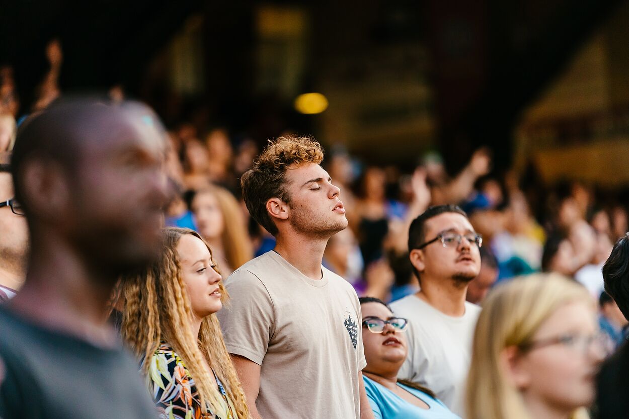 A cruzada evangelística SoCal Harvest é realizada há 30 anos pelo pastor Greg Laurie e sua equipe. (Foto: SoCal Harvest)