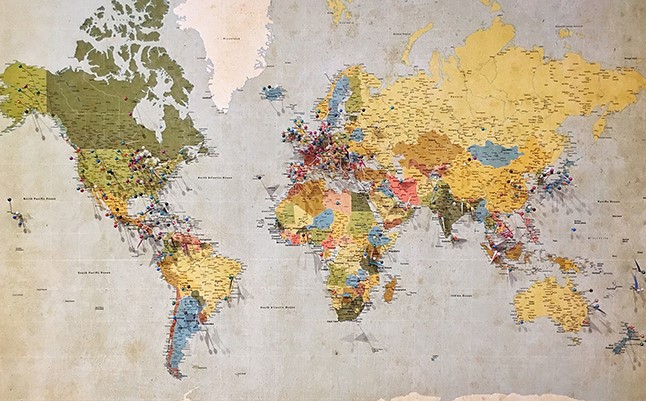 Mapa-múndi. (Foto: Andrew Stutesman/Unsplash)