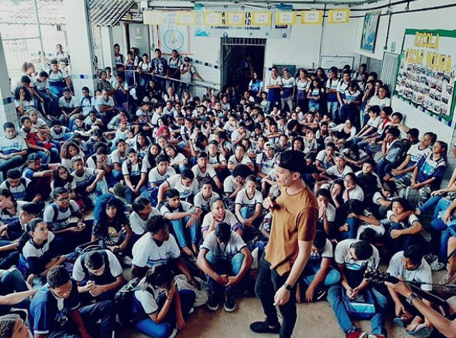 Neto Araújo, líder do Convictos School, ministra em escolas no Nordeste desde 2016. (Foto: Convictos School)
