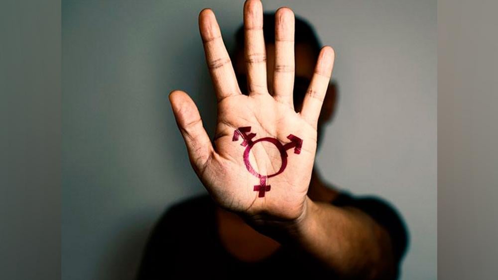 Consultas firmadas sobre conceitos equivocados, fruto da ideologia de gênero, têm levado jovens e até crianças a iniciarem o processo de mudança de sexo. (Foto: Getty Immages)