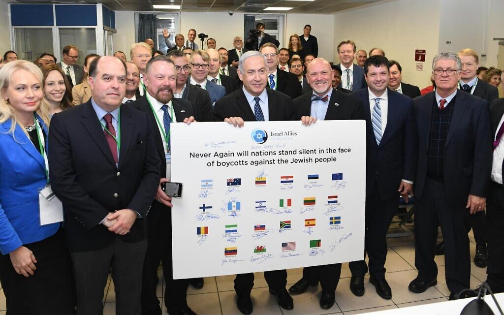 Primeiro-ministro Benjamin Netanyahu em reunião com membros da Israel Allies Foundation. (Foto: Amos Ben-Gershom/GPO)