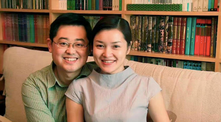 Pastor Wang Yi (esquerda) e sua esposa Jiang Rong (direita) foram presos no mesmo dia, porém ela foi libertada e ele condenado a 9 anos de prisão na China. (Foto: China Aid)