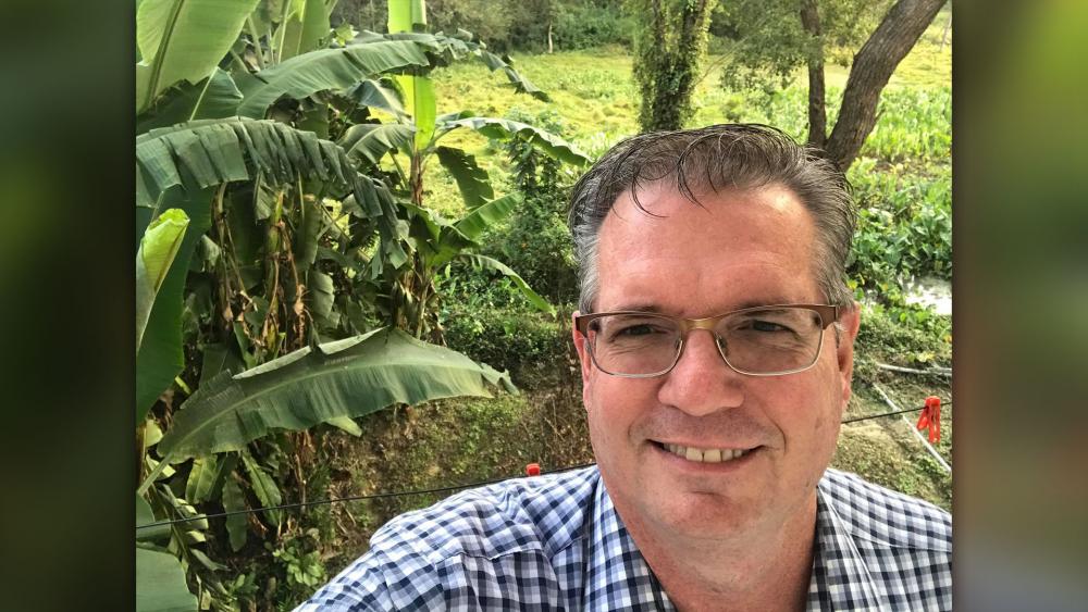 Pastor Bryan Nerren teve seu passaporte confiscado em um caso que envolve um julgamento cheio de mistérios ainda não explicados. (Imagem: CBN News)