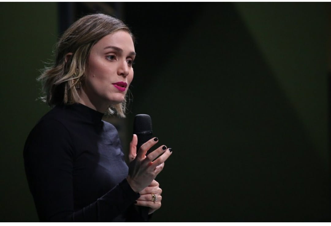 Thalita Pereira, durante pregação. (Foto: Divulgação)