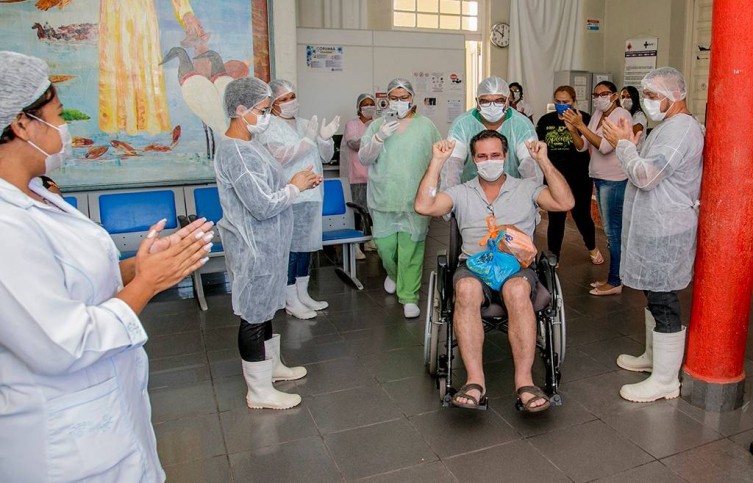 Aparecido José Brandão, de 48 anos, primeiro paciente a contrair o novo coronavírus (Covid-19) em Corumbá, recebeu alta da Santa Casa no começo de abril. (Foto: Renê Márcio Carneiro / PMC)
