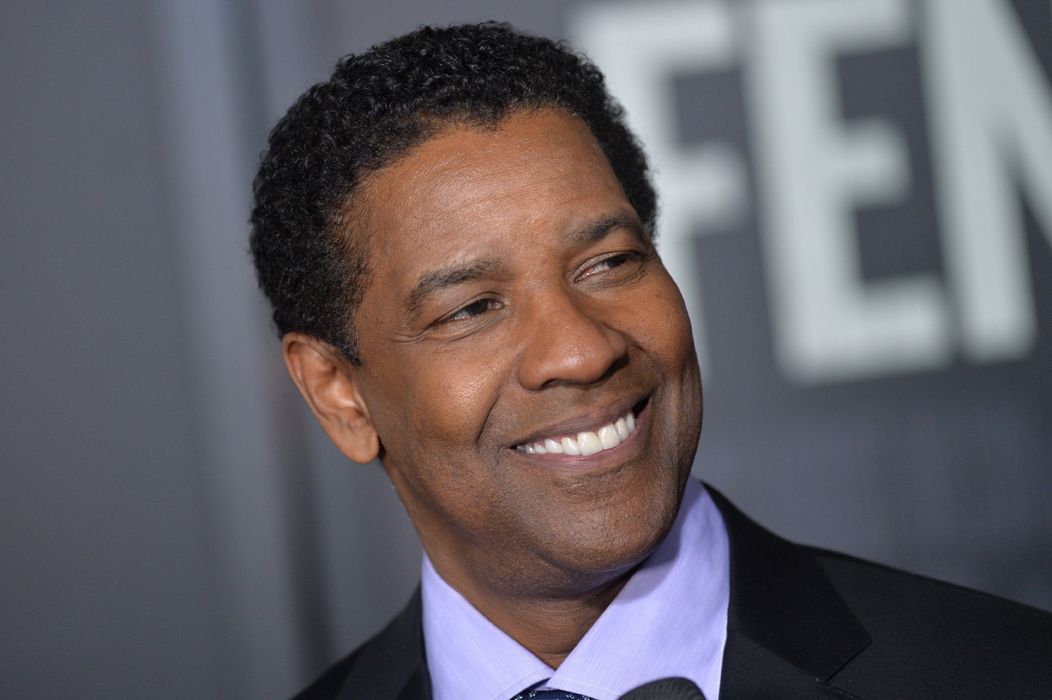 Denzel Washington na exibição do filme ‘Um Limite entre Nós’ em Nova York. (Foto: Erik Pendzich/​Shutterstock)