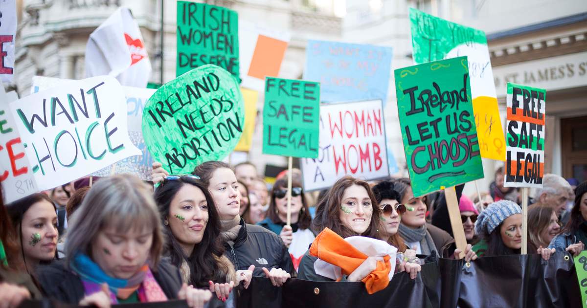 Após um referendo, a Irlanda aprovou a legalização do aborto. (Foto: Amnesty)