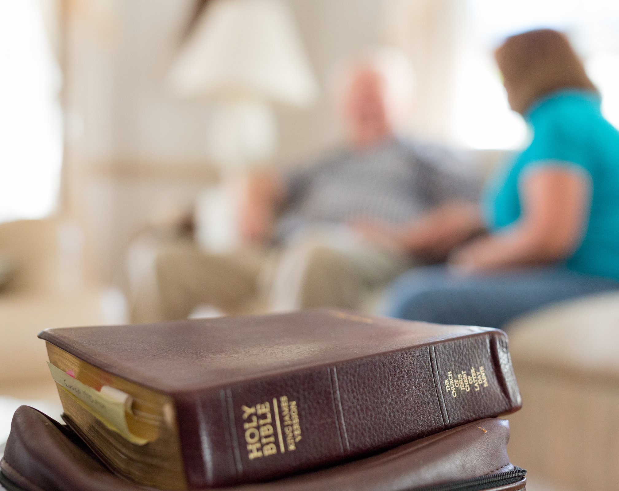 O número de pessoas engajadas na leitura bíblica caiu na pandemia. (Foto: Church of Jesus Christ)