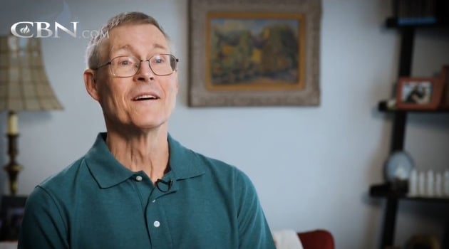 Paul Ernst era um cientista ateu, que se converteu após seus 50 anos de idade e hoje compartilha seu testemunho. (Foto: CBN News)