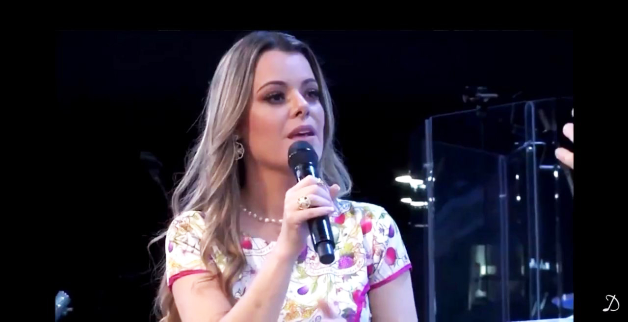 Pastora Ana Paula Valadão diz que homossexualidade é pecado. (Foto: Reprodução/YouTube)