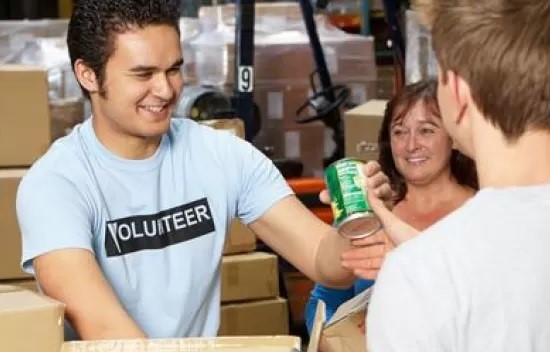 Mais de 3.000 voluntários participaram das ações. (Foto: Reprodução / Premier)