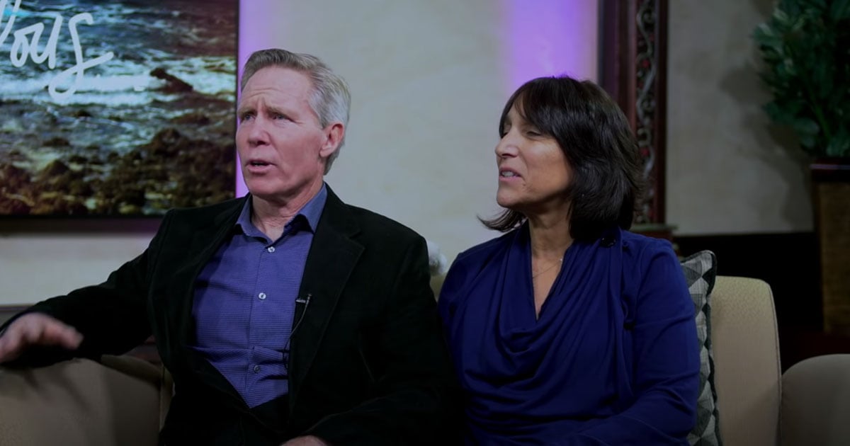 Joe Flynn e sua esposa, Denise, se reconciliaram após 7 anos separados. (Foto: YouTube/Steve Hannett)