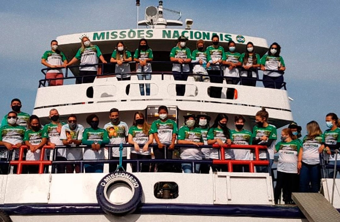 Médicos foram enviados pela Missão Saúde no barco ‘O Missionário’ na Amazônia. (Foto: Missões Nacionais)