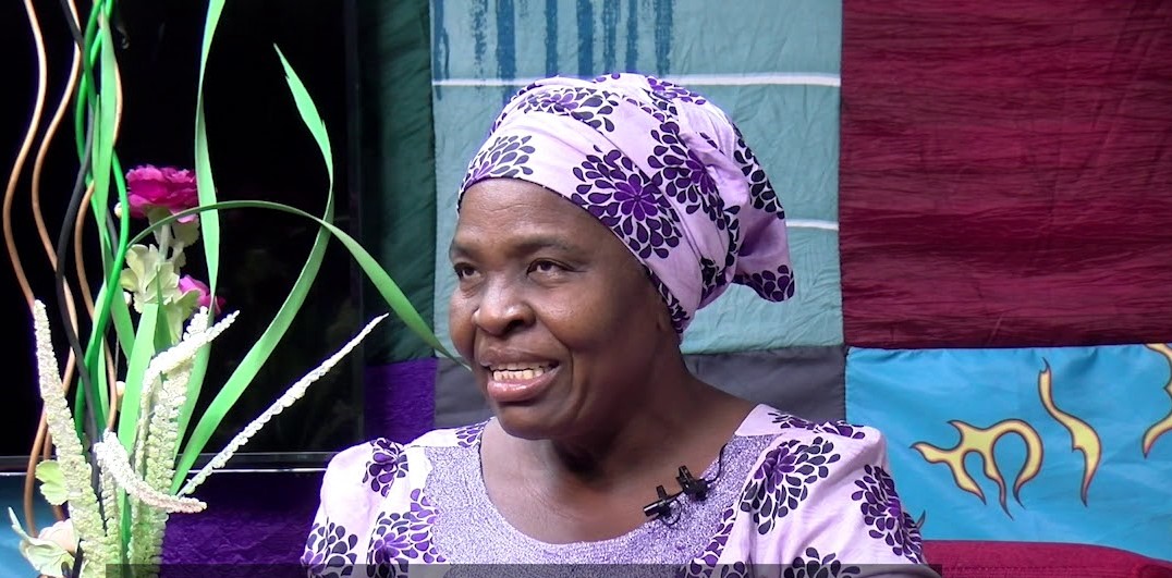 Afordia viu seu marido ser assassinado pelos terroristas do Boko Haram em 2014, mas sobreviveu ao ataque e conseguiu fugir com os filhos. (Imagem: Portas Abertas / EUA)